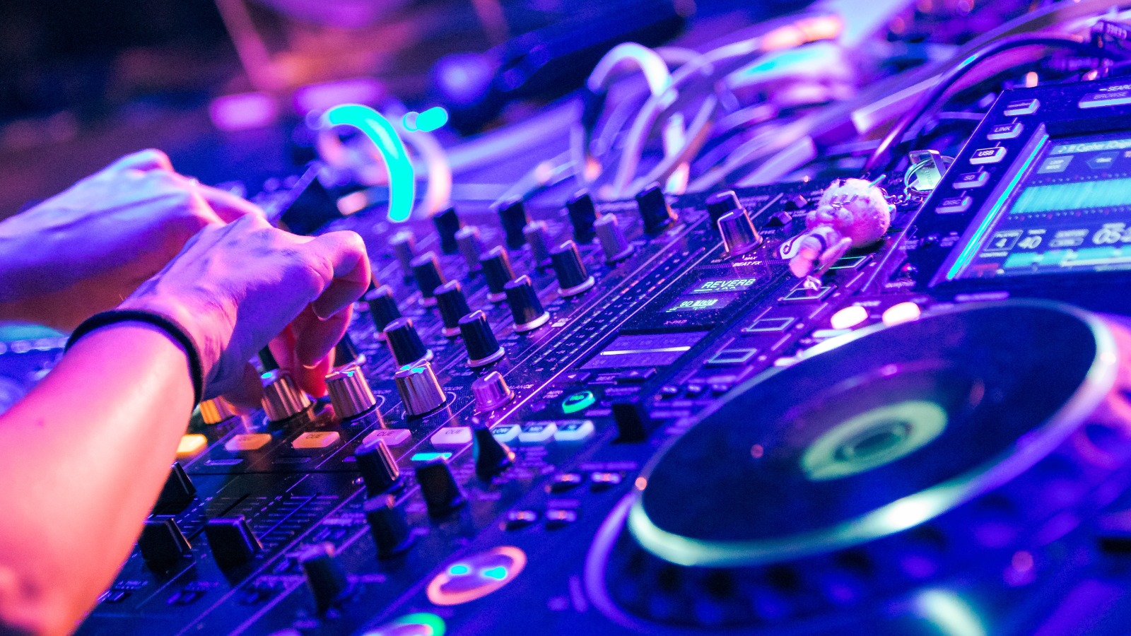 Radiolina DJ On the Mix