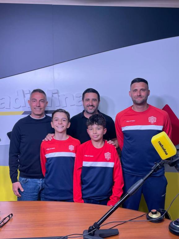 Lele Casini, Lorenzo Cagli, Lorenzo Pilia, Carlo Comandini, Umberto Festa negli studi di Radiolina