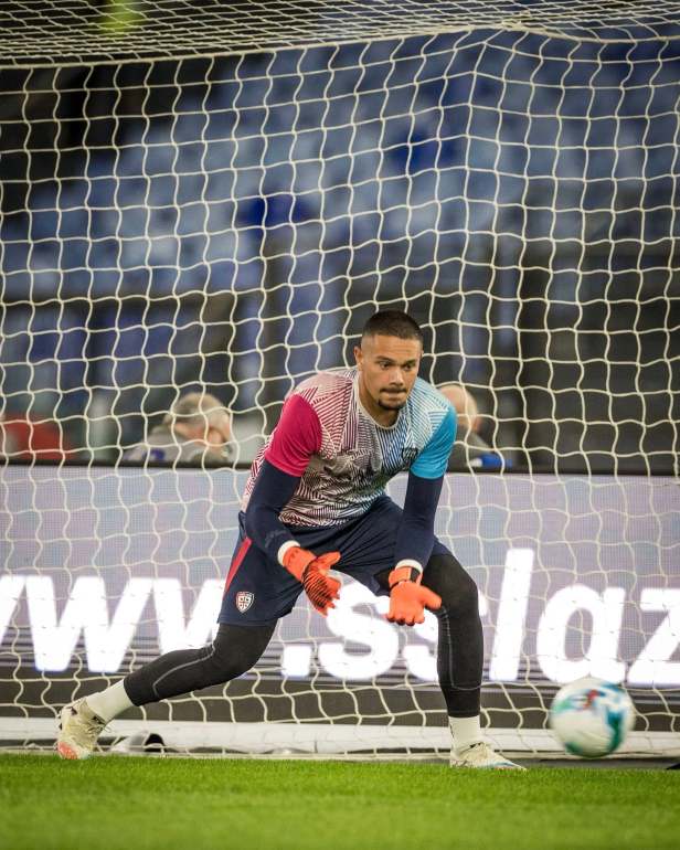 Elia Caprile (Ph. Facebook Cagliari Calcio)