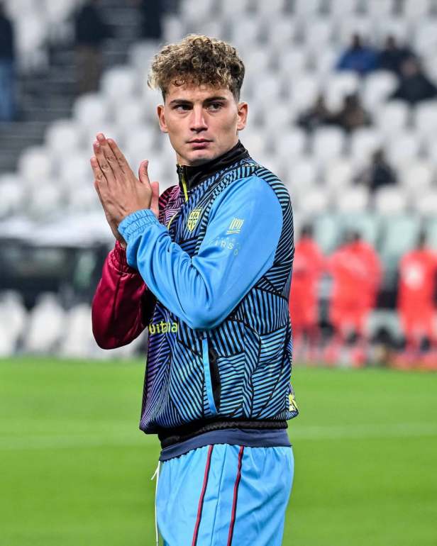 Sebastiano Esposito (Ph. Facebook Cagliari Calcio)